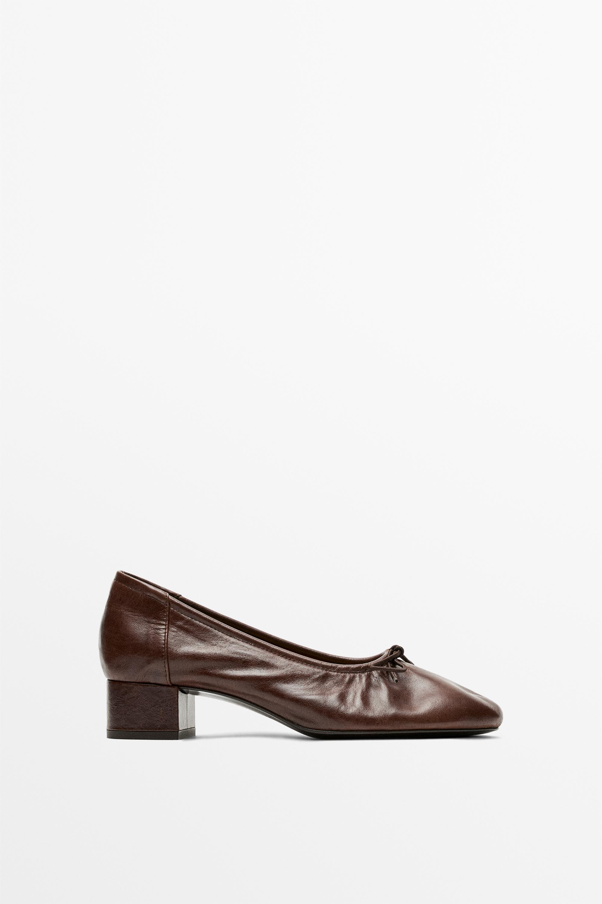 Heeled ballet flat